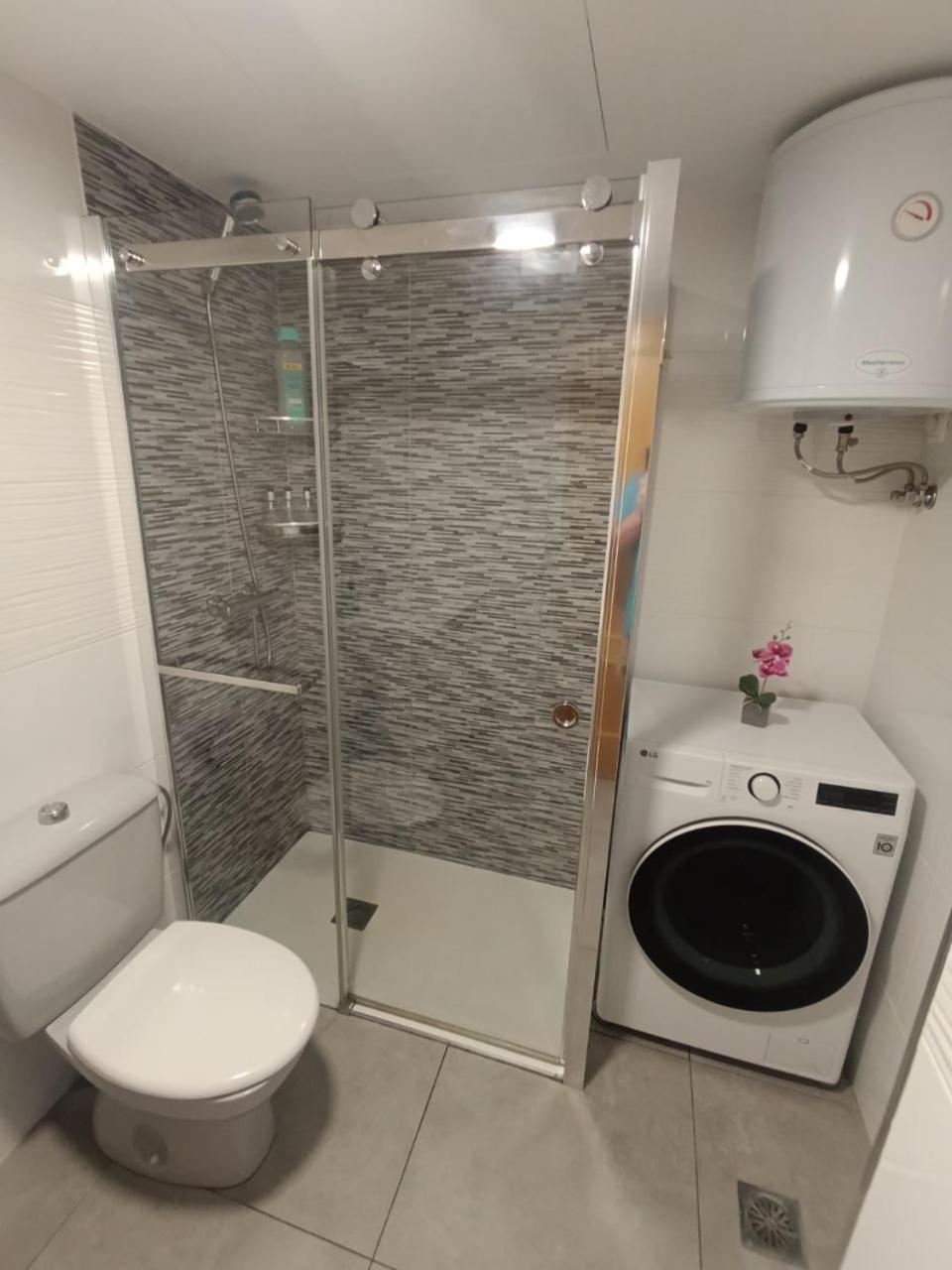 Apartment To Rent In Costa Blanca Torrevieja Exterior foto