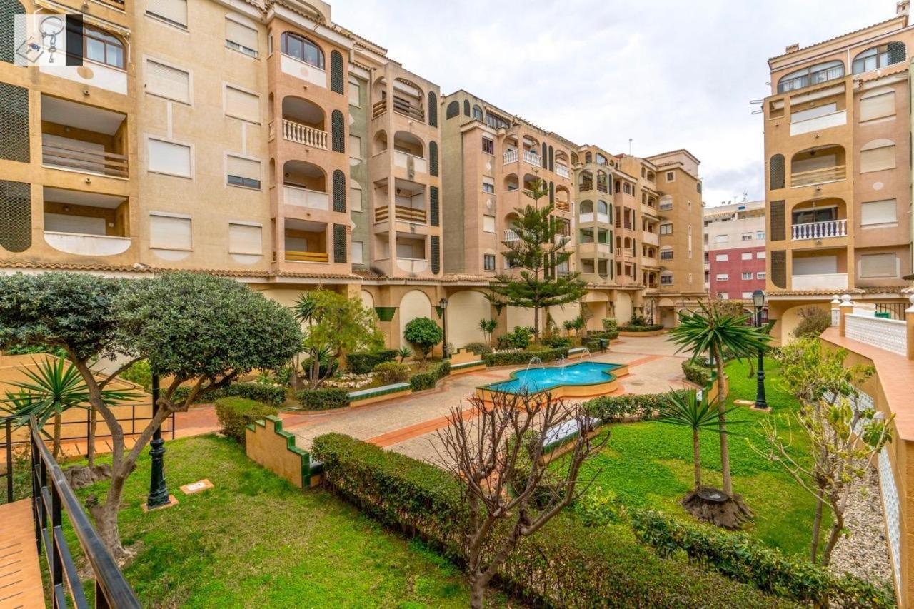 Apartment To Rent In Costa Blanca Torrevieja Exterior foto